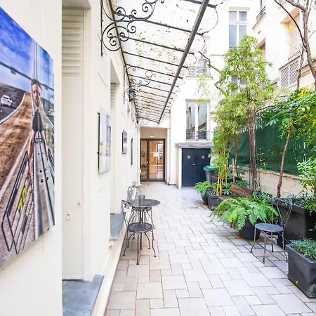 Le Deneuve - Passy Tour Eiffel A Pied - 4 Personnes-logement Entierement Climatise Appartamento *